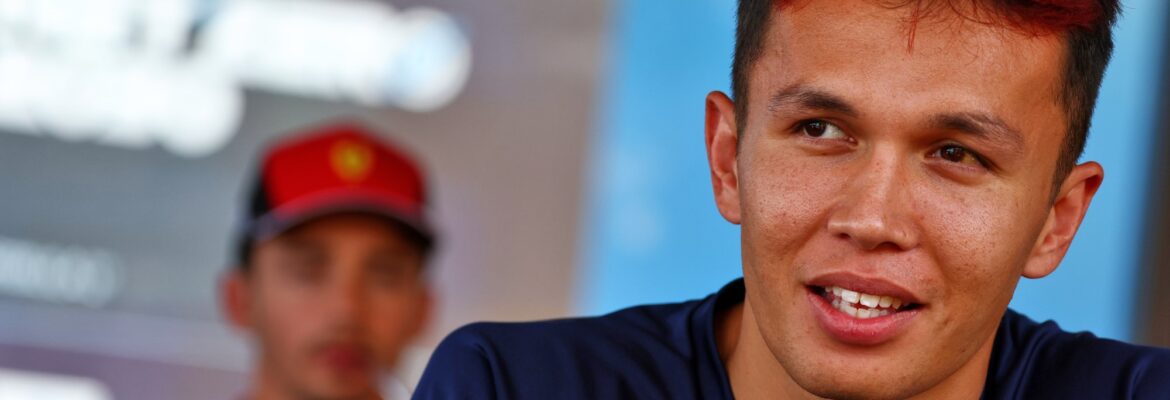 F1: Albon fala sobre seu primeiro dia em Singapura após recuperação física