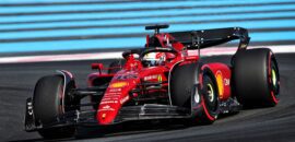 Diretor da Ferrari diz que Leclerc tem que continuar no mesmo estilo de pilotagem apesar dos erros
