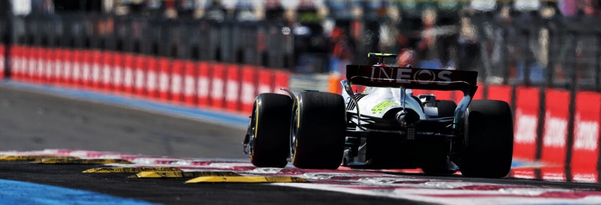 Podcast Parque Fechado: Leclerc fica com a pole na França depois de jogo de equipe da Ferrari F1