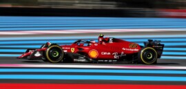 Ferrari diz que transmissão da TV deu impressão ‘sem sentido’ do rádio de Sainz no GP da França de F1