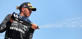 Hamilton fala sobre chegar a 400 GPs na F1: “Ainda tenho muito combustível”