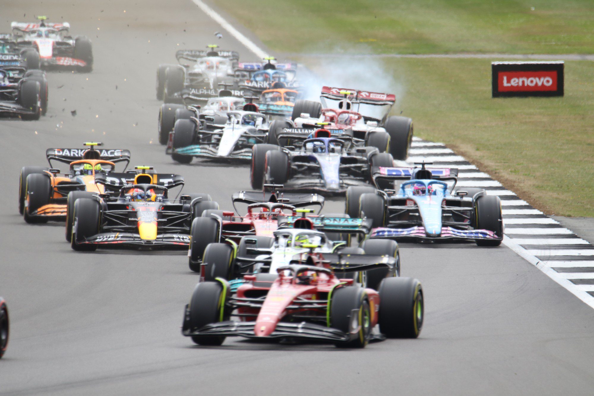 Galeria: o acidente impressionante de Guanyu Zhou pelas lente de Jorge Sá F1 2022, GP da Inglaterra, Zhou