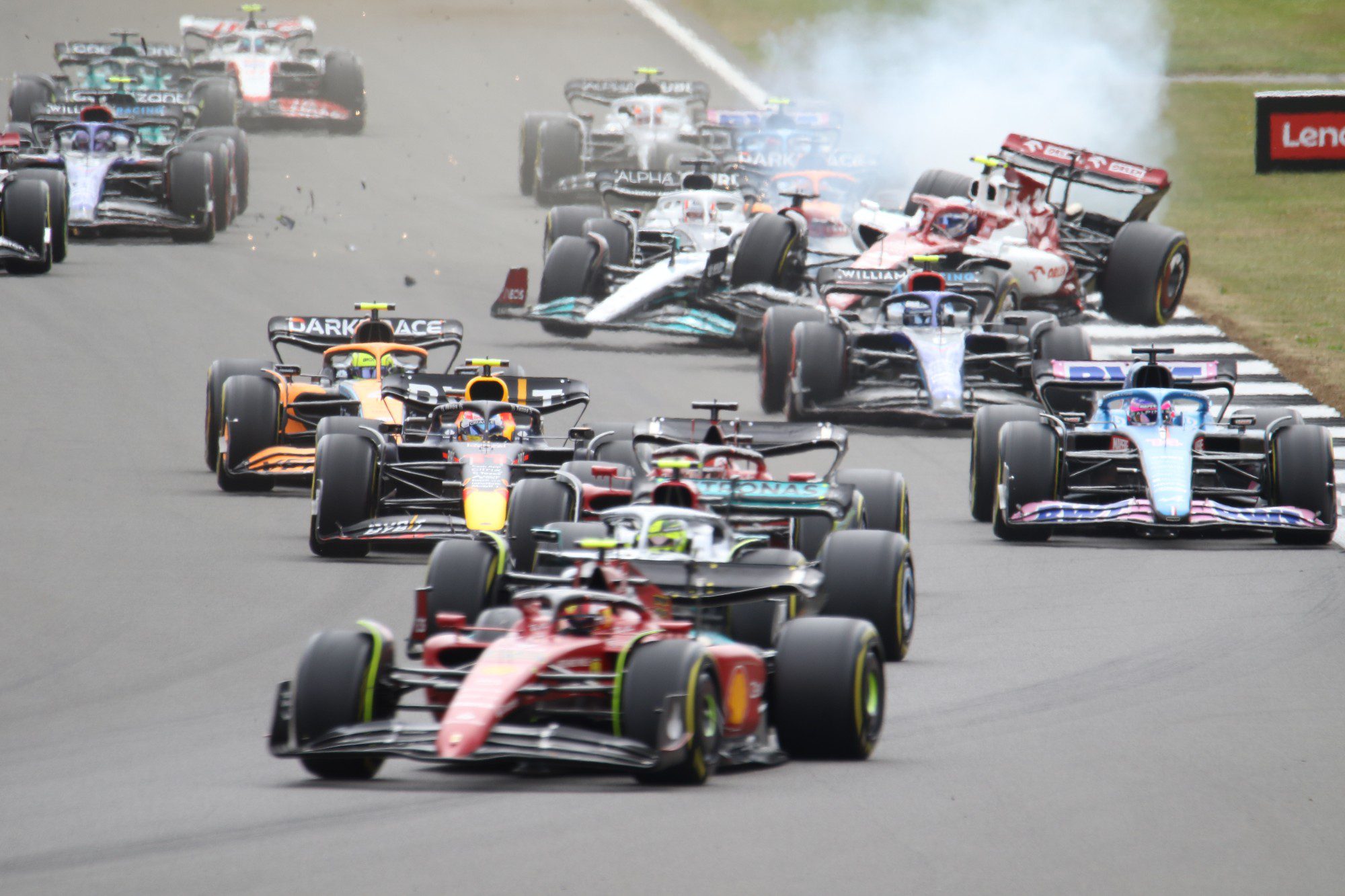 Galeria: o acidente impressionante de Guanyu Zhou pelas lente de Jorge Sá F1 2022, GP da Inglaterra, Zhou