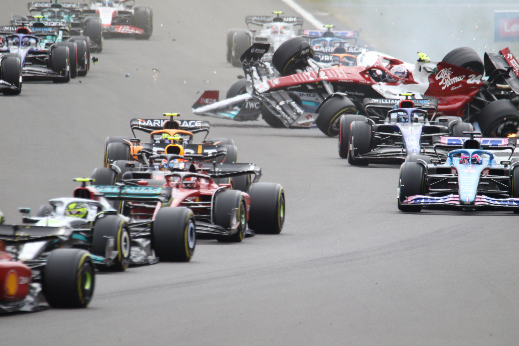 Galeria: o acidente impressionante de Guanyu Zhou pelas lente de Jorge Sá F1 2022, GP da Inglaterra, Zhou