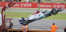 Russell pediu aos fiscais para não tocarem em seu carro após acidente em Silverstone