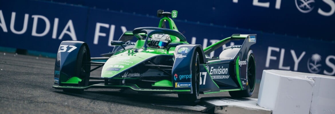 Fórmula E: Cassidy vence ePrix de Nova York encerrado por bandeira vermelha e chuva