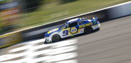 Nascar: Elliott herda vitória em Pocono após desclassificações de Hamlin e Busch