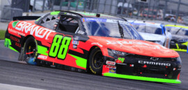 Miguel Paludo chega a andar em sétimo na NASCAR Xfinity Series em sua estreia no Indianapolis Motor Speedway