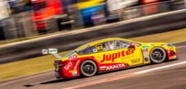 Stock Car: Casagrande leva a melhor em batalha com Zonta e vence corrida 1 no Velopark