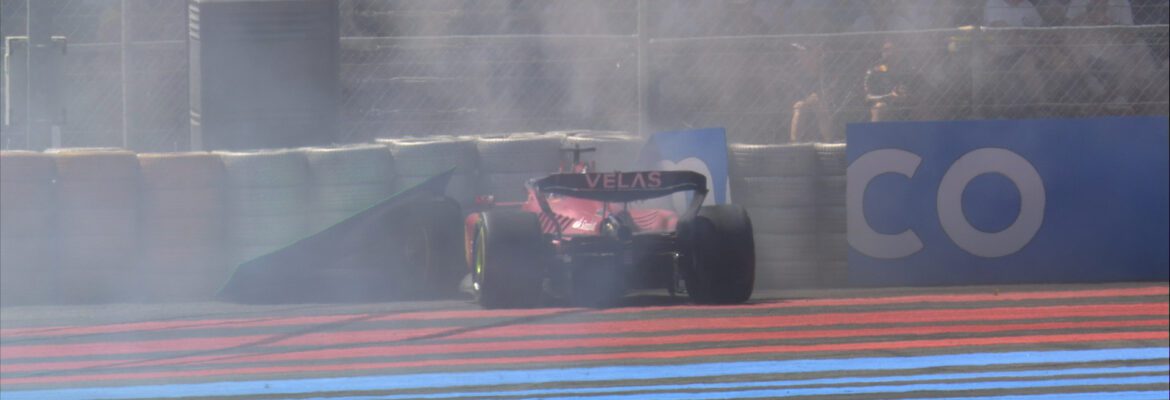 Leclerc bate a abandona enquanto liderava GP da França da F1 Leclerc bate a abandona enquanto liderava GP da França da F1