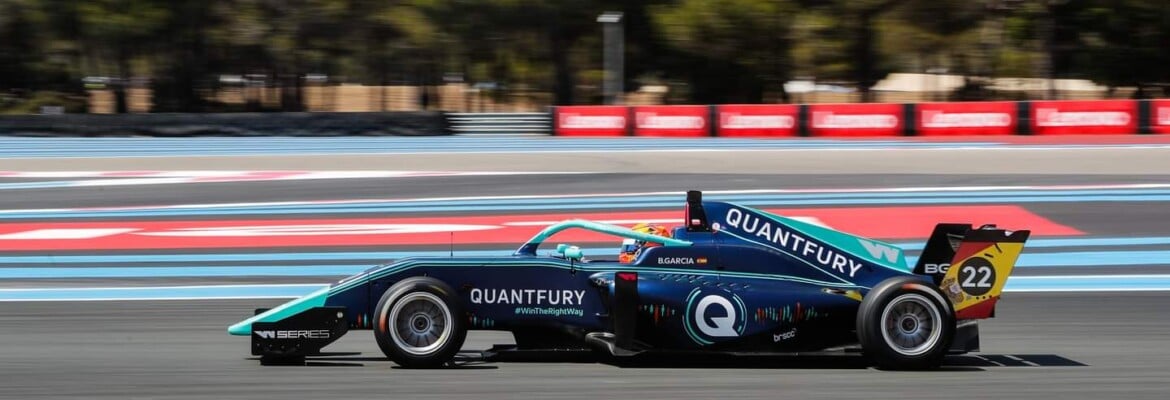 Belén García comemora pódio na W Series após semanas ruins: “Sentimento de glória”