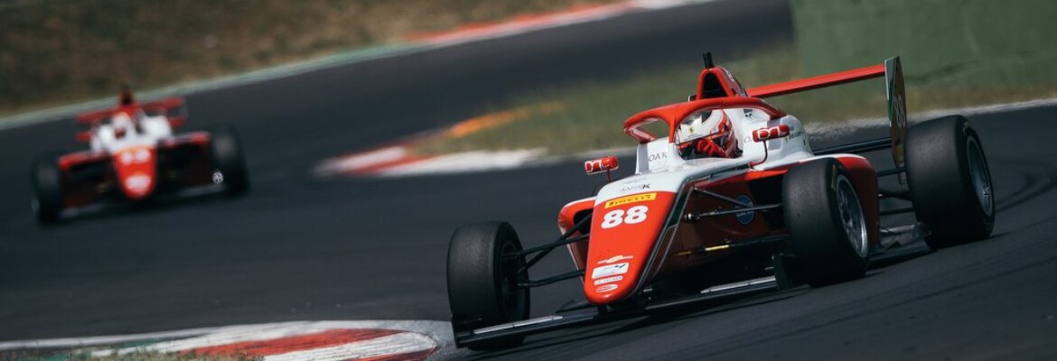 Rafa Câmara leva mais um pódio na F4 Italiana, mas perde a liderança do campeonato