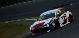 Rossi fala sobre vitória em Interlagos: “Foi uma linda briga”