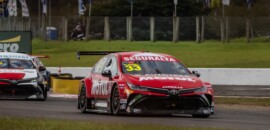 Piquet Jr vence no Velopark e alcança top-10 da classificação na Stock Car