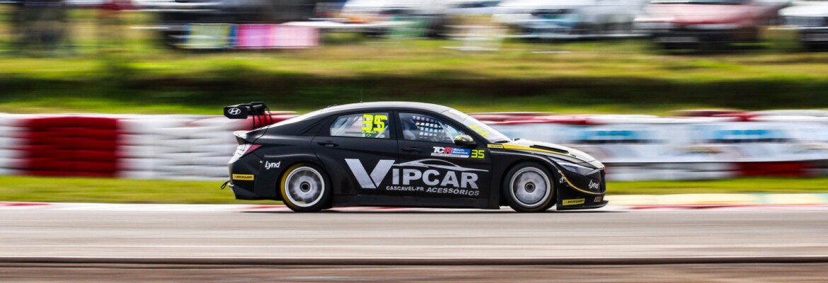 Rumo ao Topo com Pedro Aizza: dois pódios em Rivera para seguir vivo na briga no TCR