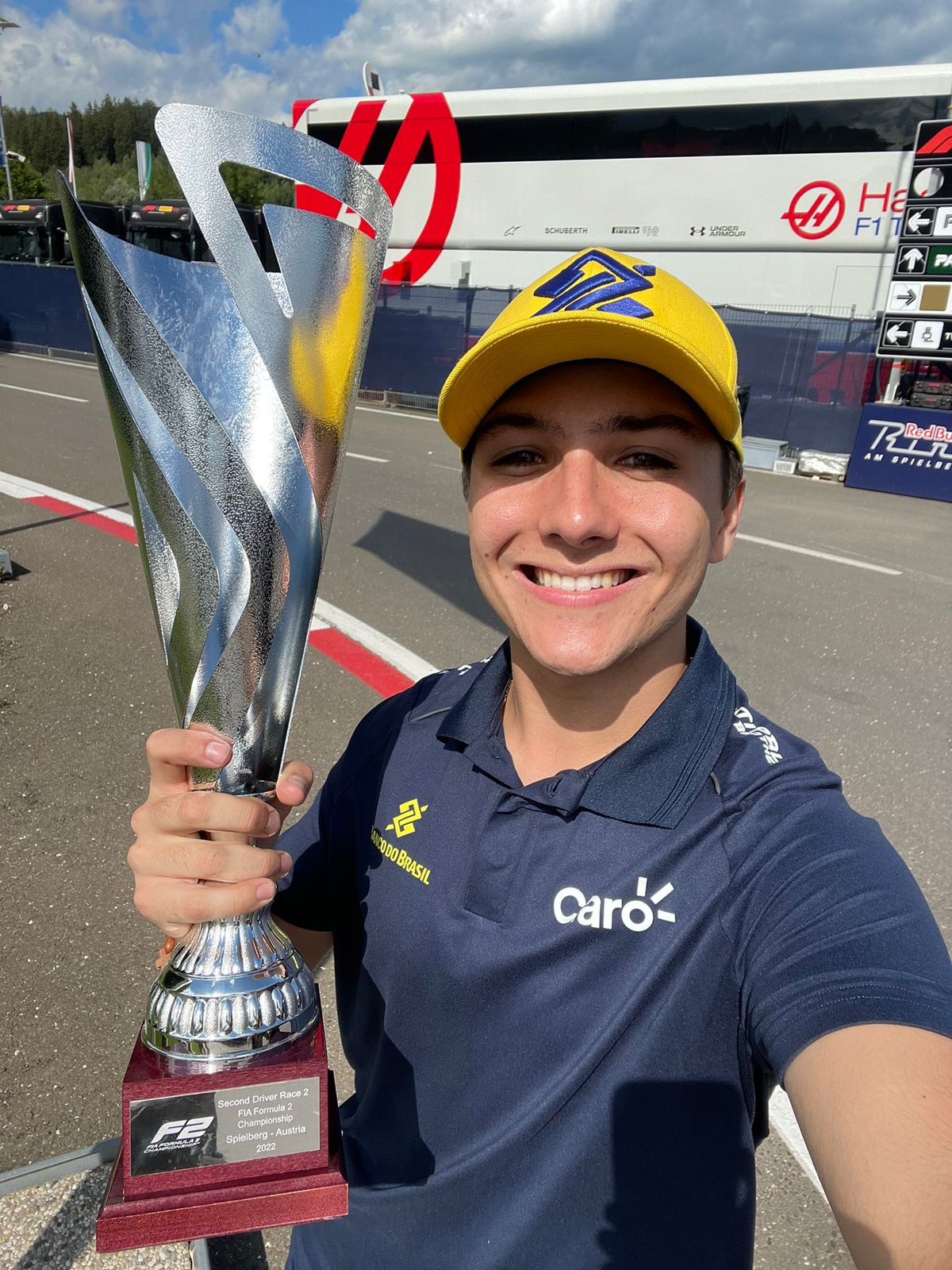 F2: Largando em 12º lugar, Enzo Fittipaldi brilha na Áustria e conquista segundo lugar F2: Largando em 12º lugar, Enzo Fittipaldi brilha na Áustria e conquista segundo lugar