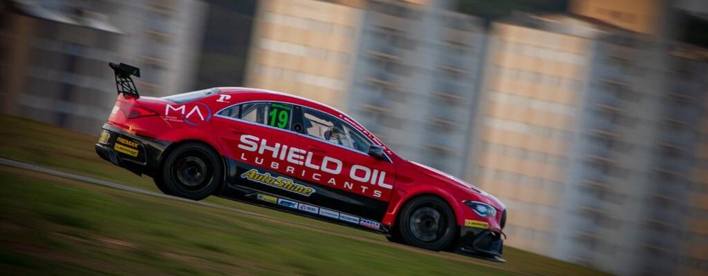 Mercedes Challenge: Gianfratti escala pelotão e fatura top-10 em Interlagos