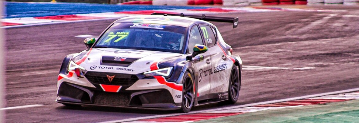 Raphael Reis conquista segundo lugar em Rivera pelo TCR South America