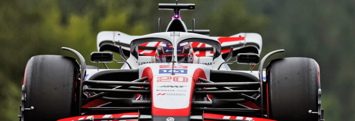 Pilotos e chefe da Haas F1 analisam os treinos livres do GP da Bélgica