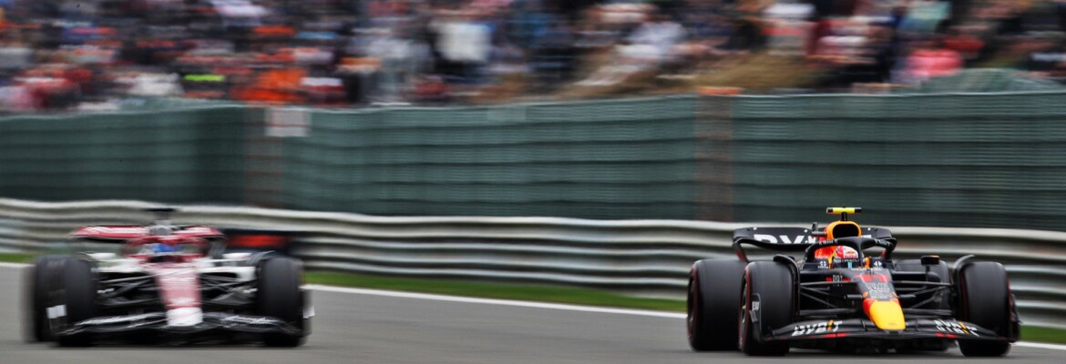 F1: Vettel elogia pilotagem de Verstappen destacando as ultrapassagens do holandês