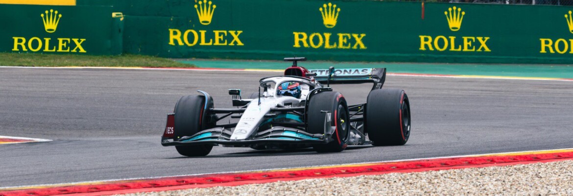 Russell comenta falta de ritmo da Mercedes F1 na qualificação em Spa
