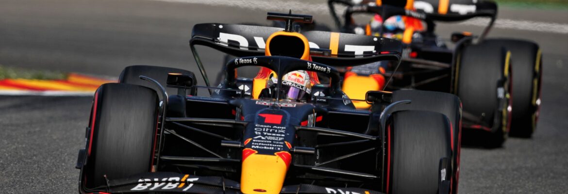 Para Bird, Verstappen é mais implacável com seus companheiros de equipe do que Hamilton