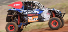 Em dia sofrido no Rally dos Sertões, Nelson Piquet Jr. completa etapa com a típica camaradagem off road