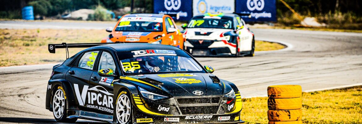 TCR South America: Com duas largadas perfeitas, Pedro Aizza conquista mais um pódio na temporada