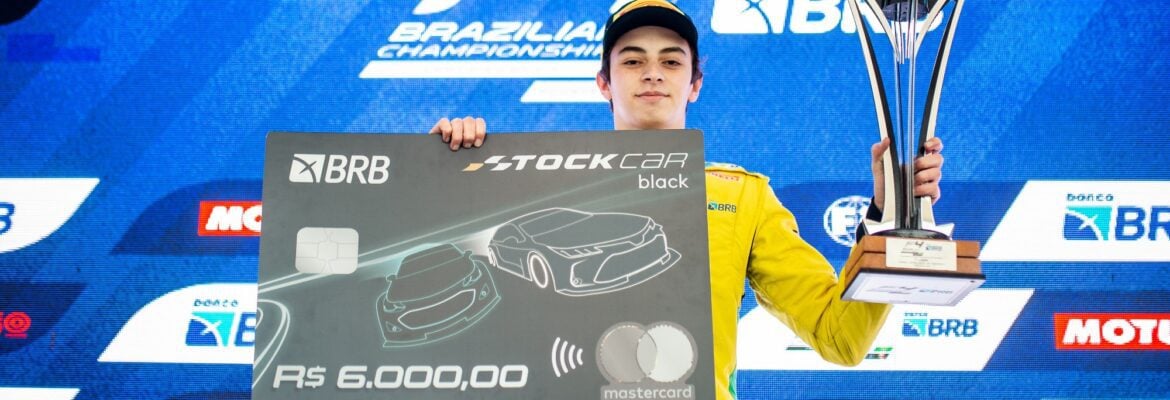 Lucas Staico ultrapassa na última volta da F4 Brasil e comemora primeira vitória no automobilismo