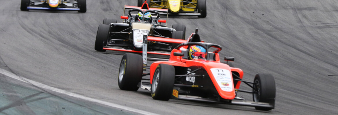 F4 Brasil: Staico supera Monteiro na volta final e vence corrida 3 em Interlagos