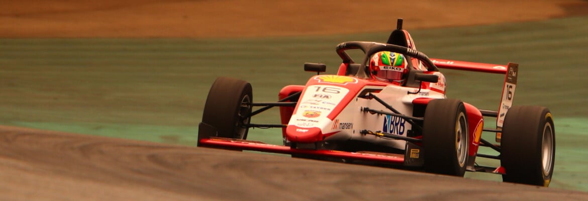 F4 Brasil: Aurelia Nobels fecha dia com dois top-10 em Interlagos