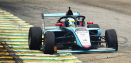 Após sorteio de carros, Clerot mantém domínio e vence de novo na F4 Brasil
