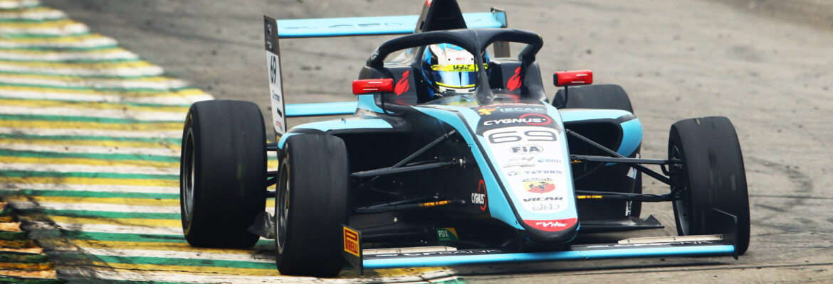 Após sorteio de carros, Clerot mantém domínio e vence de novo na F4 Brasil