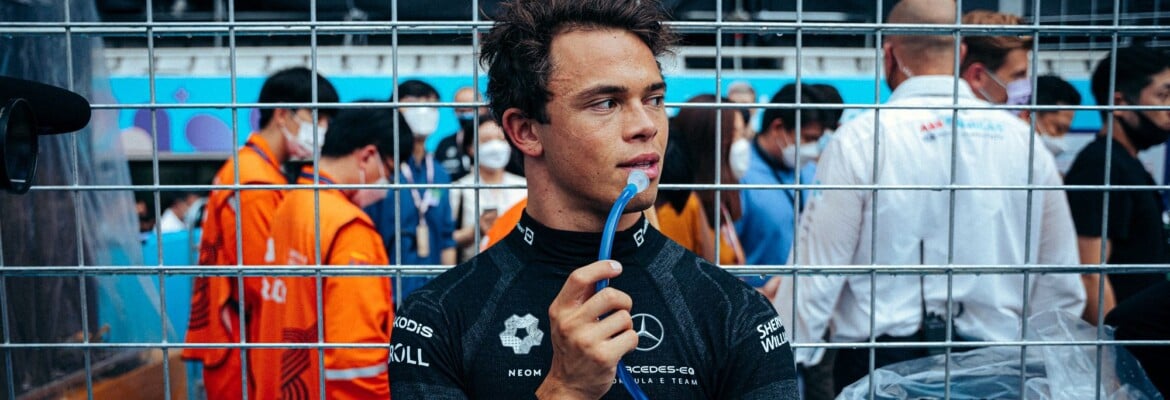 F1 – De Vries relembra infância com Verstappen: “Viajamos em uma van com nossos pais”