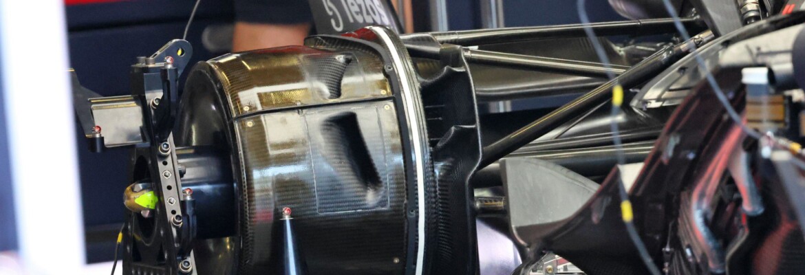 Problema com resíduo dos freios é descartado por Verstappen e Russell