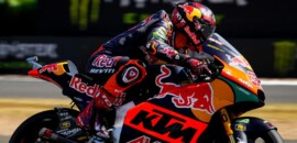 Fernandez segura concorrência e marca 1ª pole da temporada na Moto2 na Inglaterra