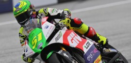 Granado vê Casadei cair a duas curvas do fim e vence corrida 1 da MotoE na Áustria