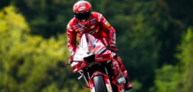 Bagnaia assume a ponta na largada e vence terceira seguida na MotoGP na Áustria