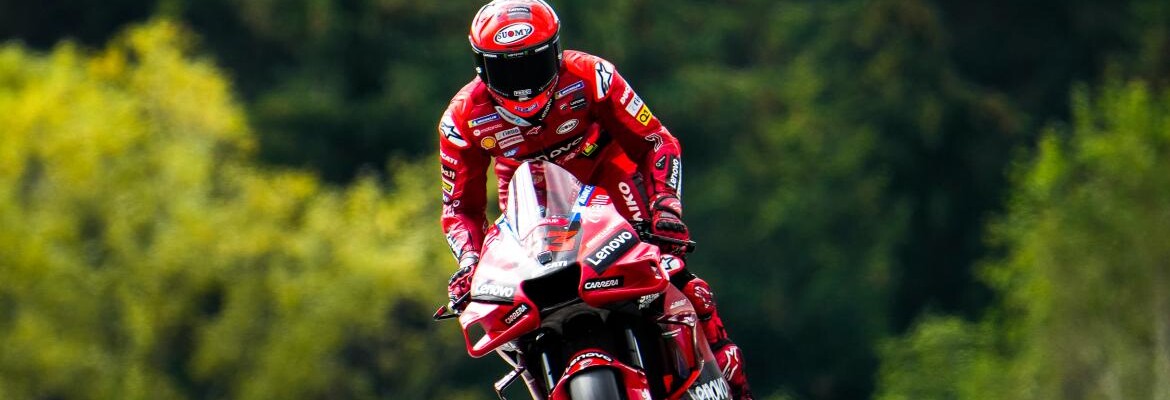 Bagnaia assume a ponta na largada e vence terceira seguida na MotoGP na Áustria