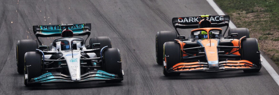 F1: Ex-piloto diz que Norris e Russell poderiam vencer Verstappen em carros iguais