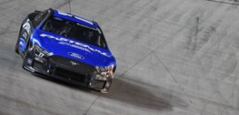 Buescher vence em Bristol e Nascar define primeiros eliminados dos playoffs