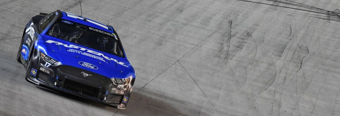 Buescher vence em Bristol e Nascar define primeiros eliminados dos playoffs