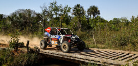 Em dia longo e exaustivo, Nelson Piquet Jr. tem de economizar gasolina para completar a quinta etapa do Rally dos Sertões
