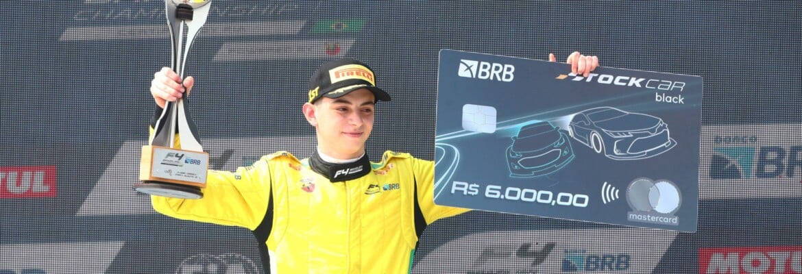 Lucas Staico comemora vitória e poles na 4ª etapa da Fórmula 4 Brasil no Velocitta
