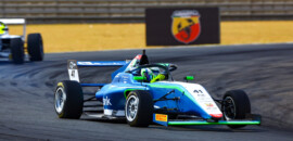 Fernando Barrichello sobe ao pódio “familiar” no Velocitta pela F4 Brasil