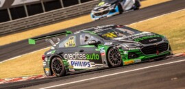 Gaetano di Mauro escala 24 posições e termina corrida 2 no top-5 no Velocitta