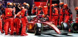 F1: Apesar do erros, Sainz vê a Ferrari mais unida