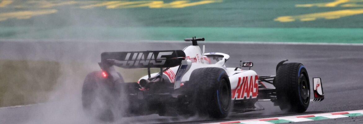 F1: Haas chega a liderar prova, mas acaba fora da zona de pontuação