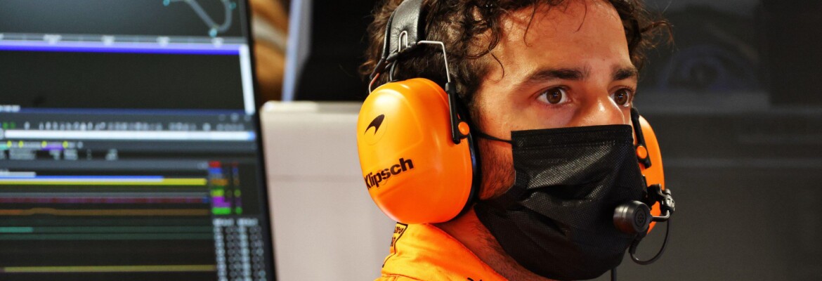 F1: Ricciardo diz que é uma vantagem para Norris conhecer apenas uma equipe na categoria