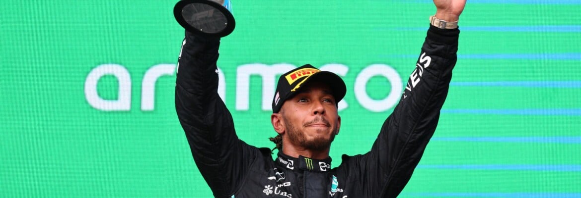 F1: Hamilton ainda confiante em levar a Mercedes ao topo novamente